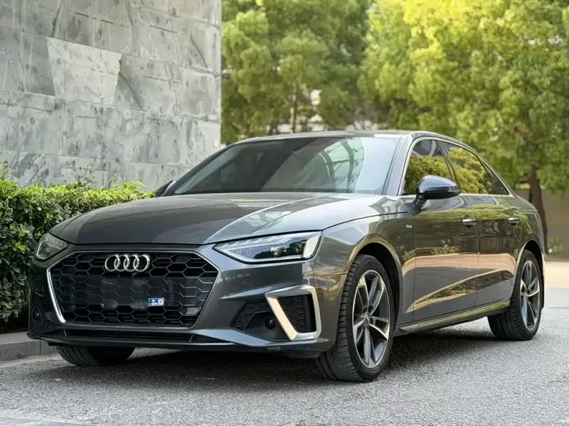 Audi A4L, 2021 — фото 1