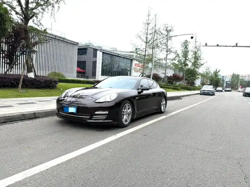Porsche Panamera, 2013