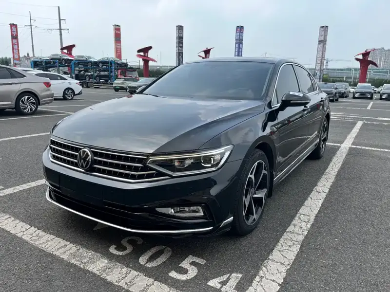 Volkswagen Magotan, 2023