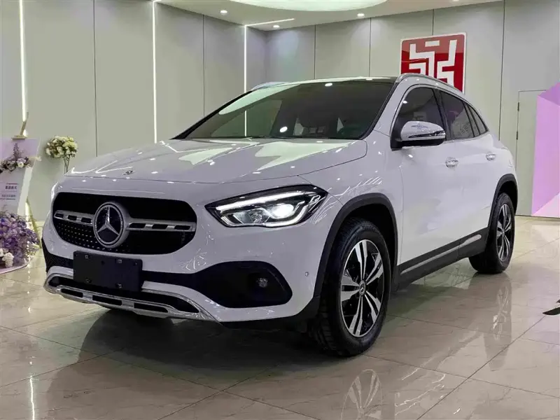 Mercedes-Benz GLA, 2023 — фото 1