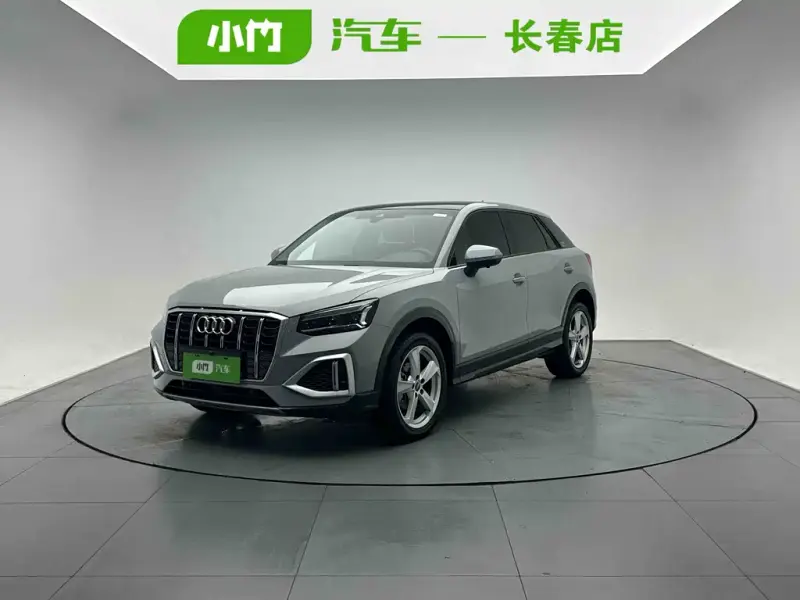 Audi Q2L, 2022