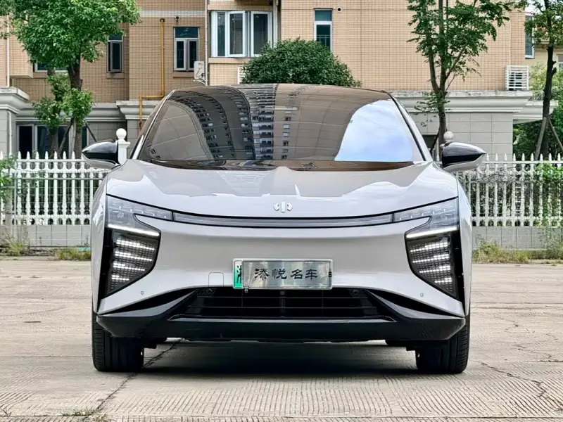 HiPhi X, 2022