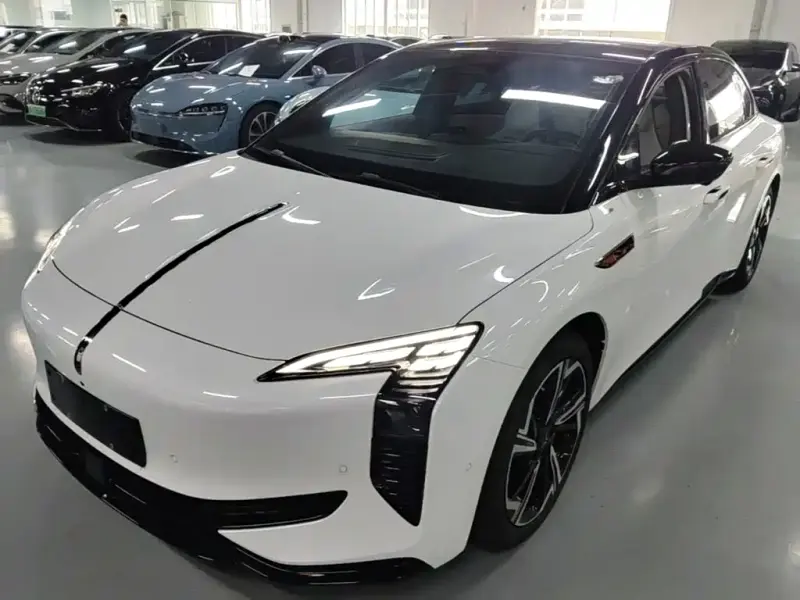 Hongqi EH7, 2025