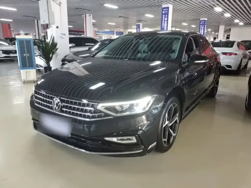 Volkswagen Magotan, 2025