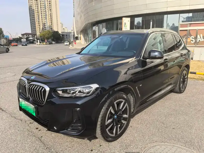 BMW iX3, 2023