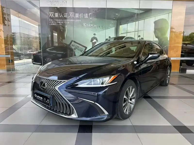 Lexus ES, 2020