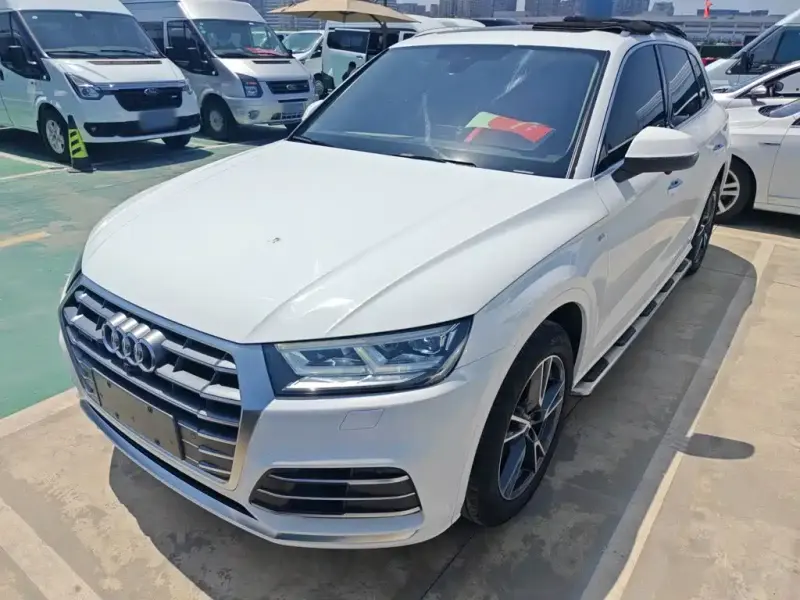 Audi Q5L, 2021