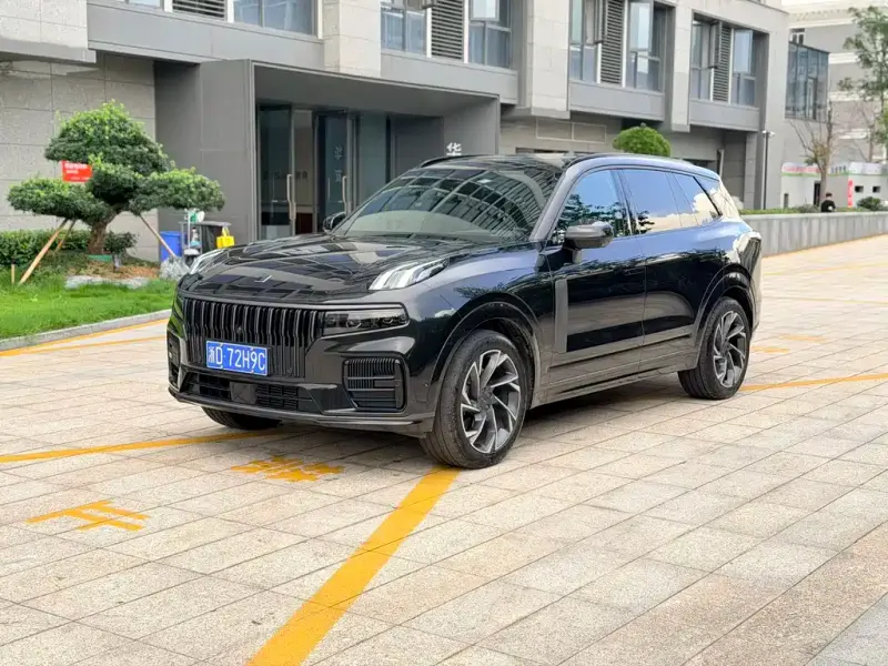 Lynk & Co 09, 2023