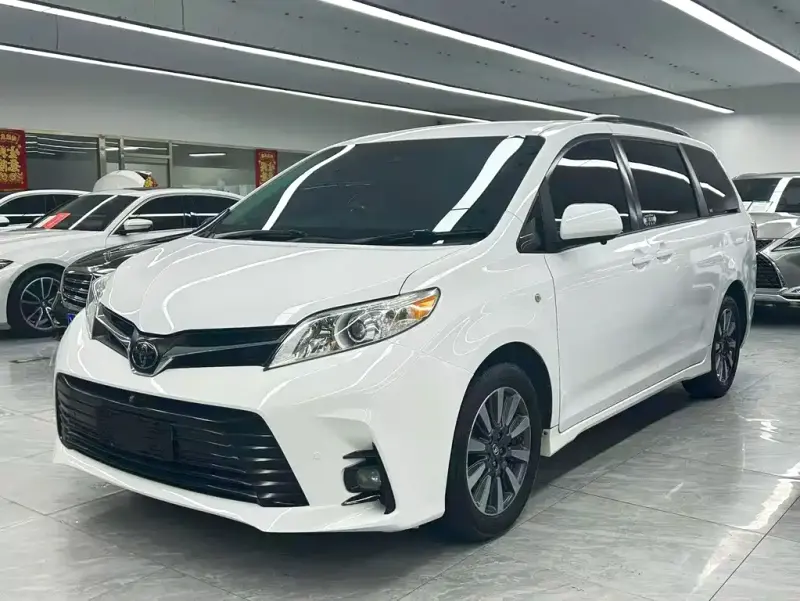 Toyota Sienna, 2018