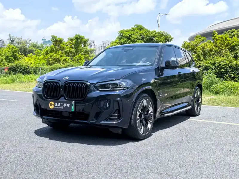 BMW iX3, 2023