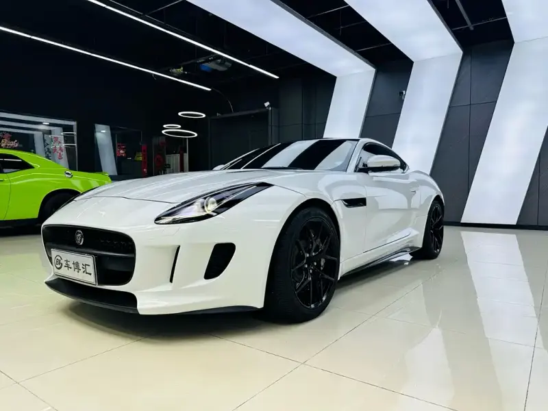 Jaguar F-TYPE, 2017