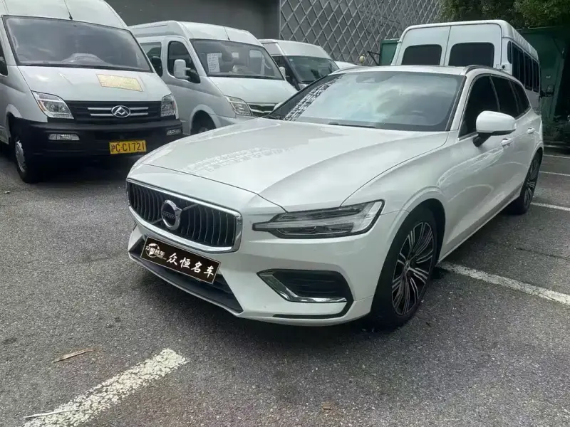 Volvo V60, 2021