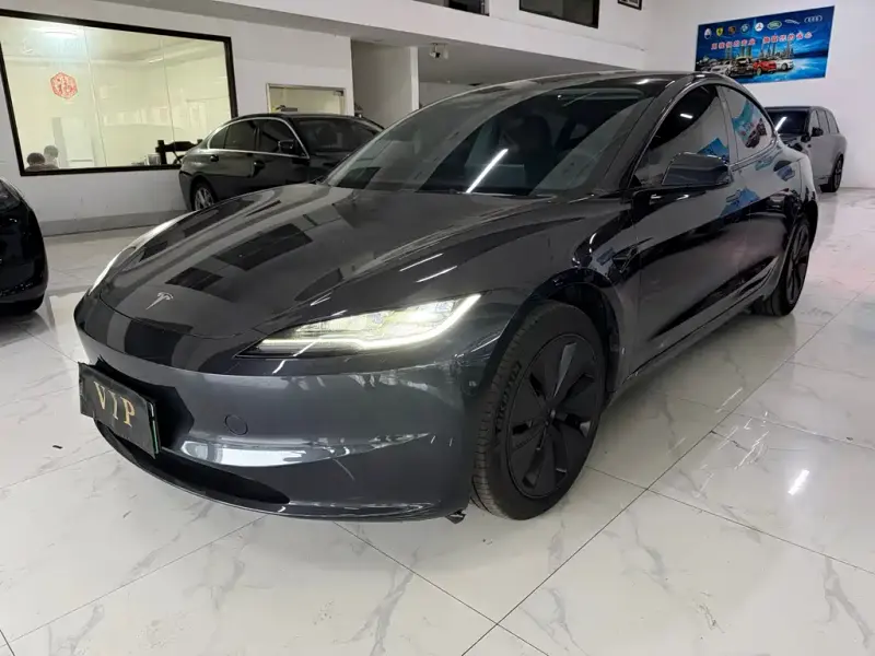 Tesla Model 3, 2024