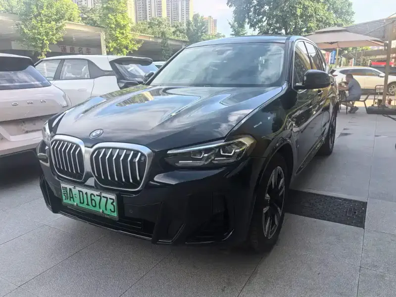 BMW iX3, 2024
