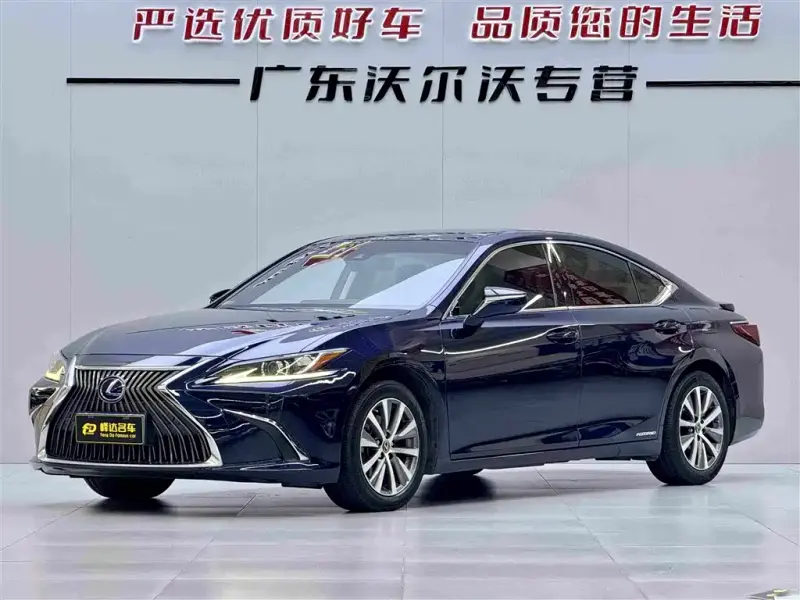 Lexus ES, 2019
