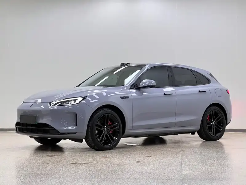 AITO M5, 2025