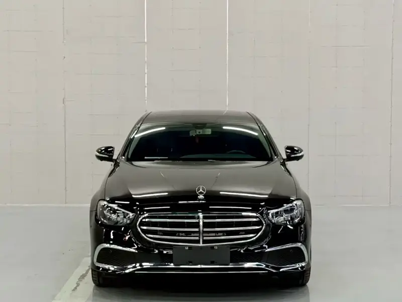 Mercedes-Benz E-Class, 2020 — фото 1