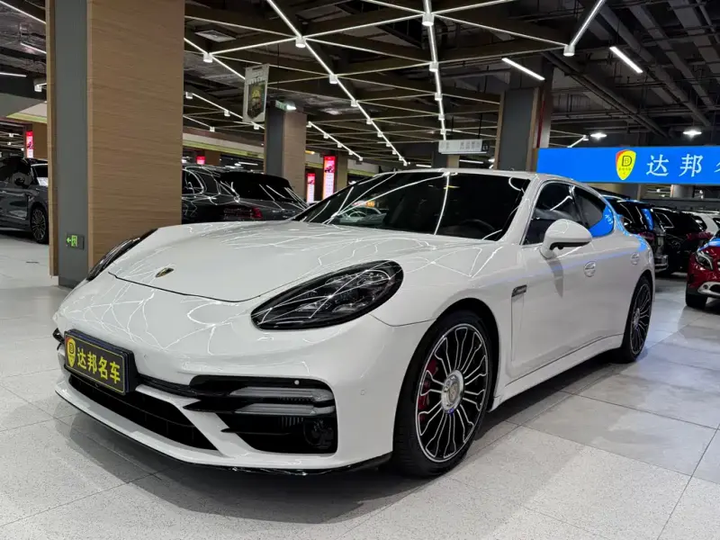Porsche Panamera, 2012