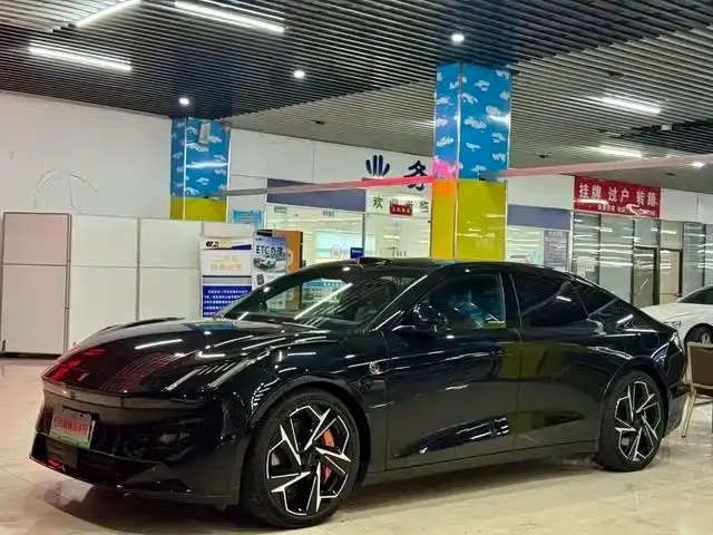 Lynk & Co Z10, 2025