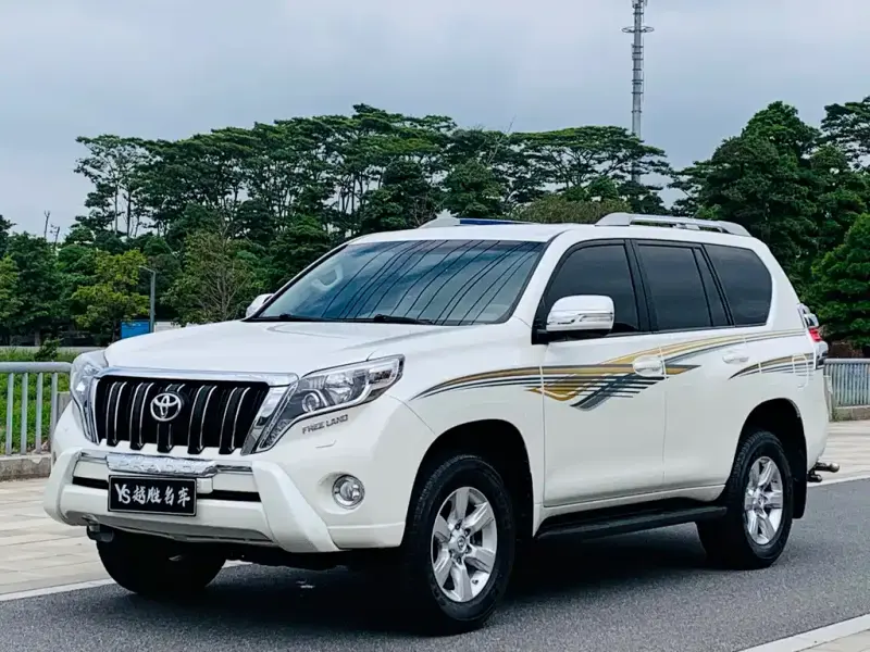Toyota Prado (Import), 2015