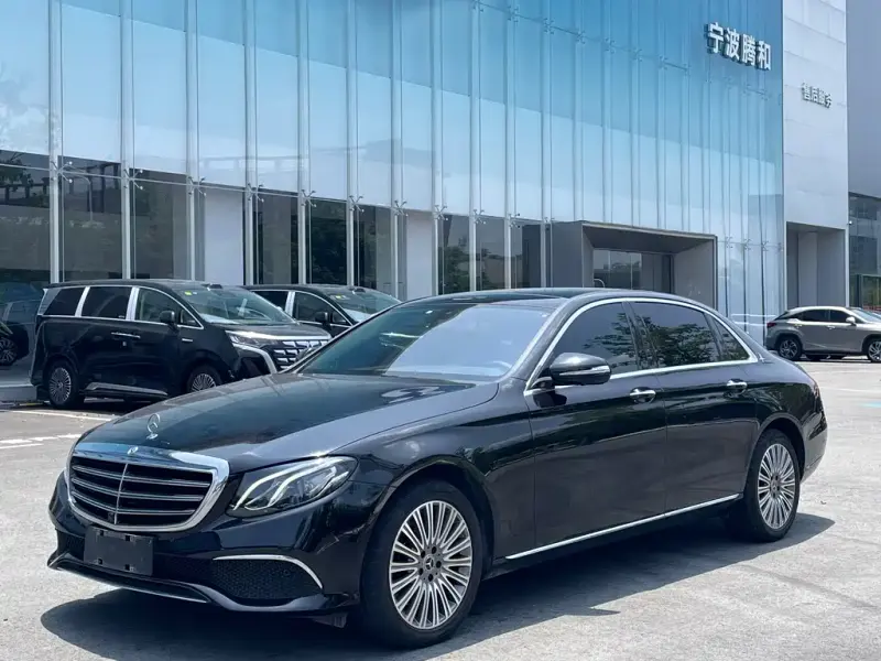 Mercedes-Benz E-Class, 2020 — фото 1