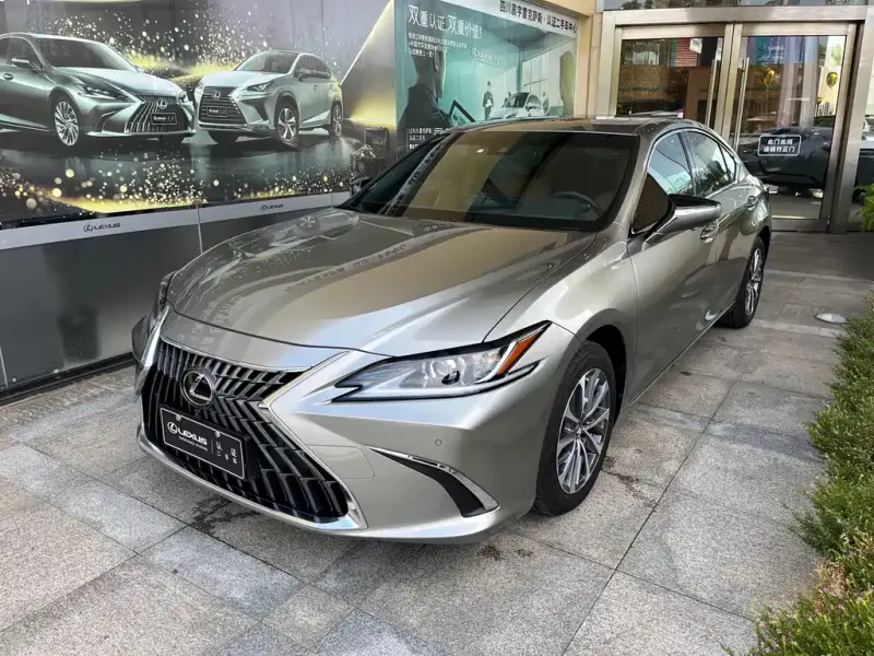 Lexus ES, 2024
