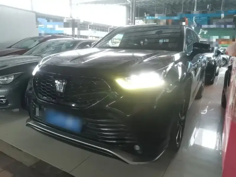 Toyota Crown Kluger, 2022