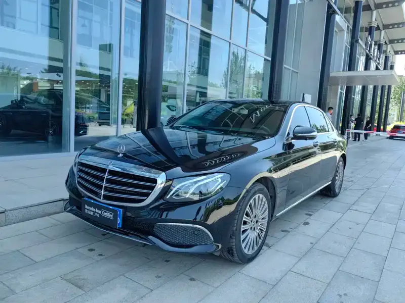 Mercedes-Benz E-Class, 2020 — фото 1