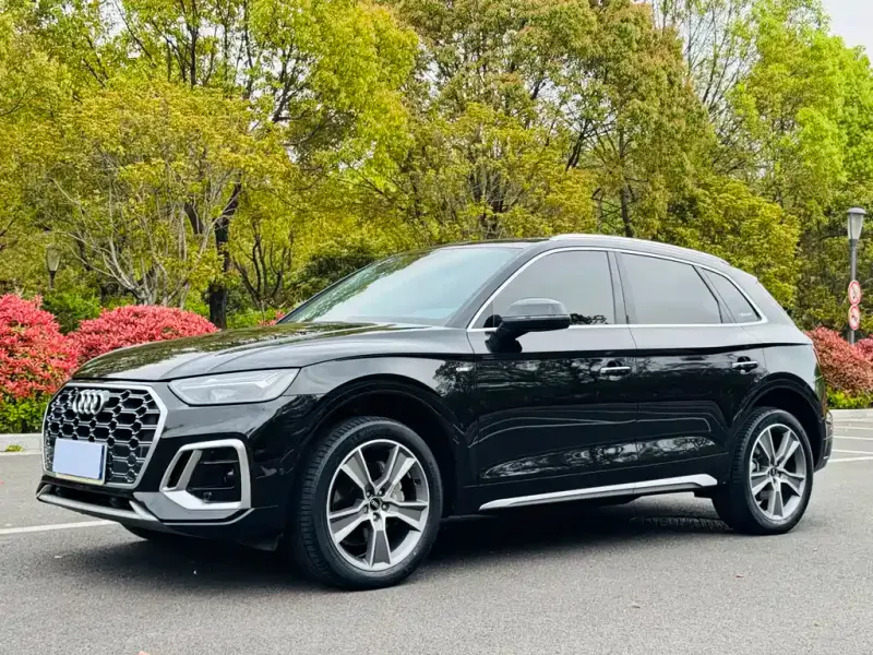 Audi Q5L, 2022