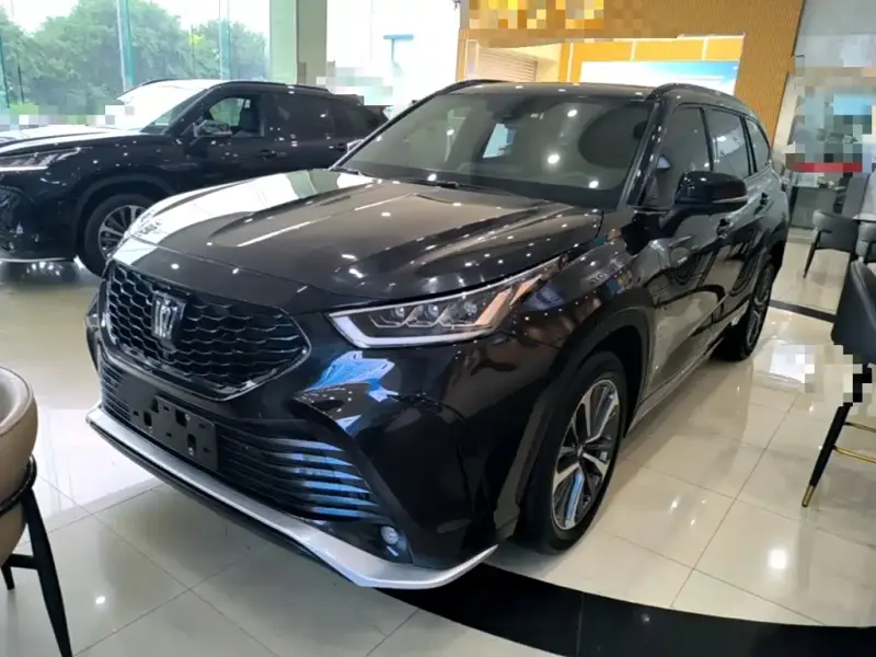 Toyota Crown Kluger, 2025