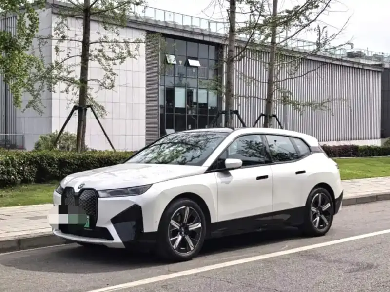 BMW iX, 2022
