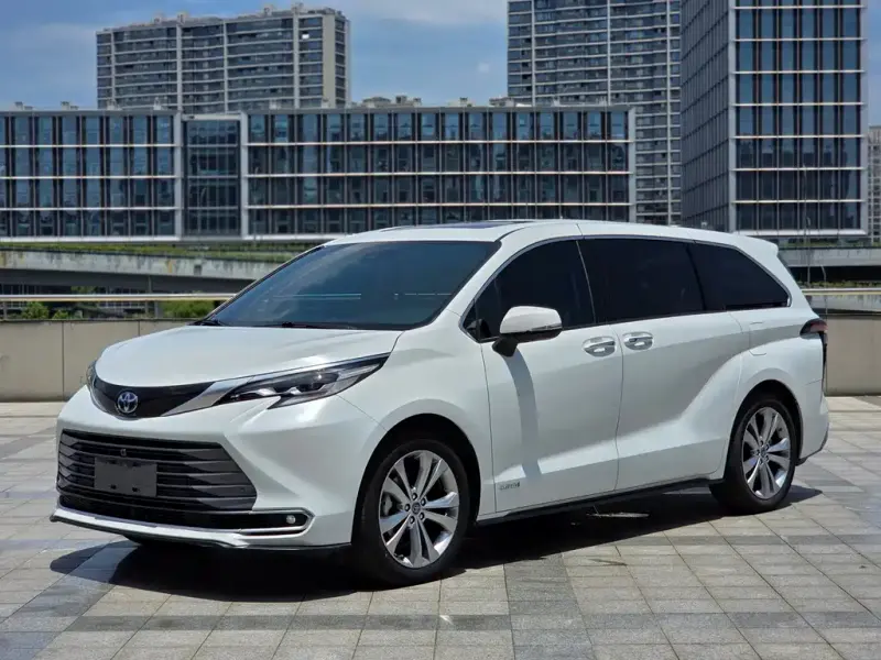 Toyota Sienna, 2024