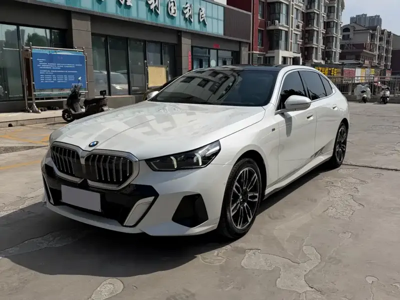 BMW 5 Series, 2024