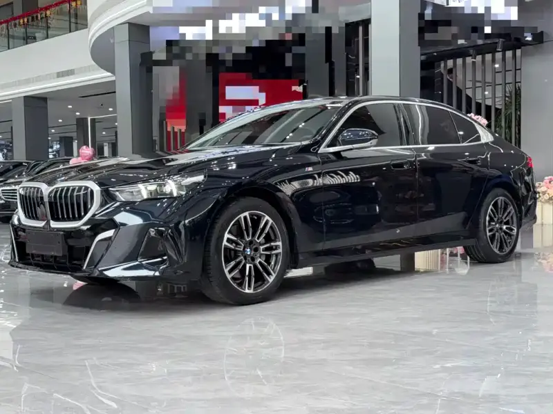 BMW 5 Series, 2024