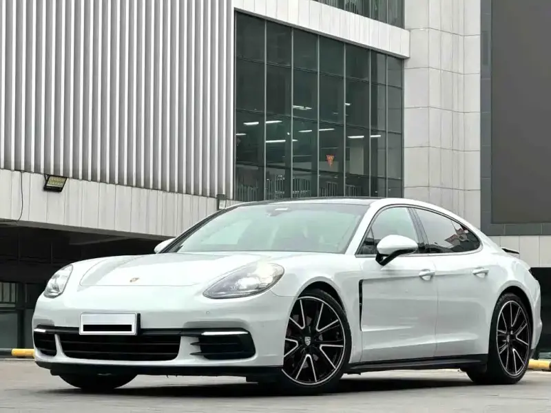Porsche Panamera, 2017