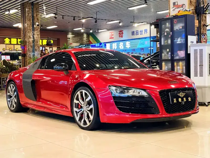 Audi R8, 2013