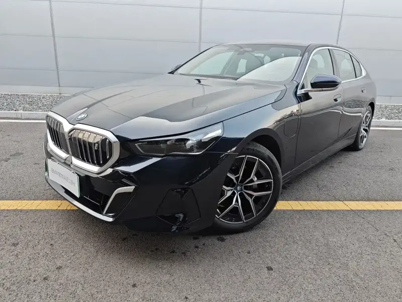 BMW i5, 2025