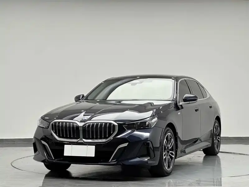 BMW 5 Series, 2025