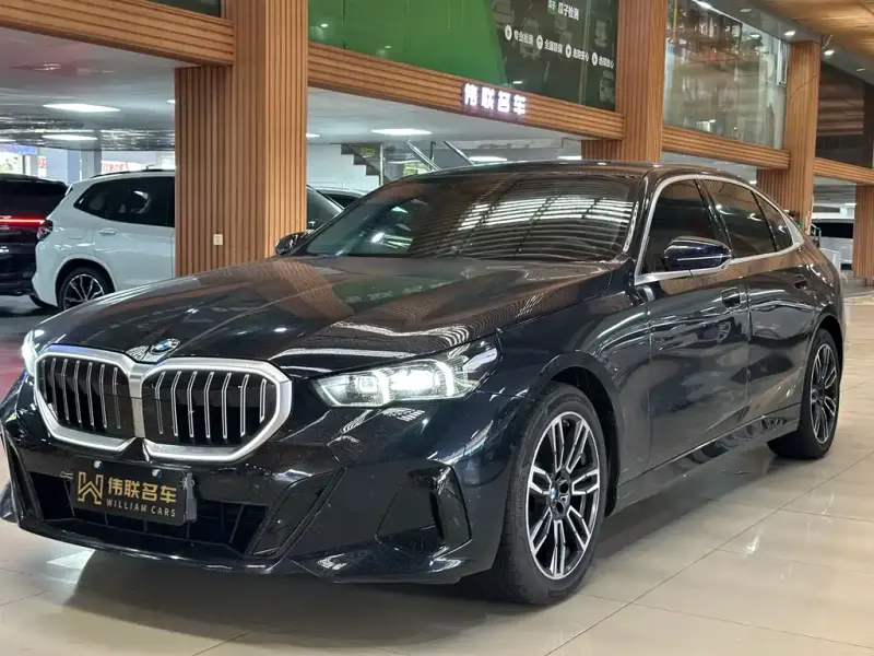 BMW 5 Series, 2026