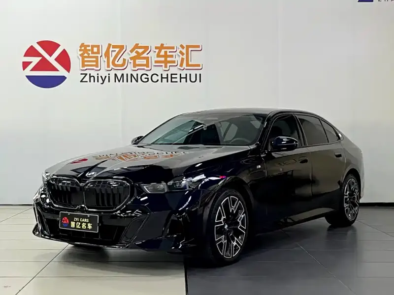 BMW 5 Series, 2025