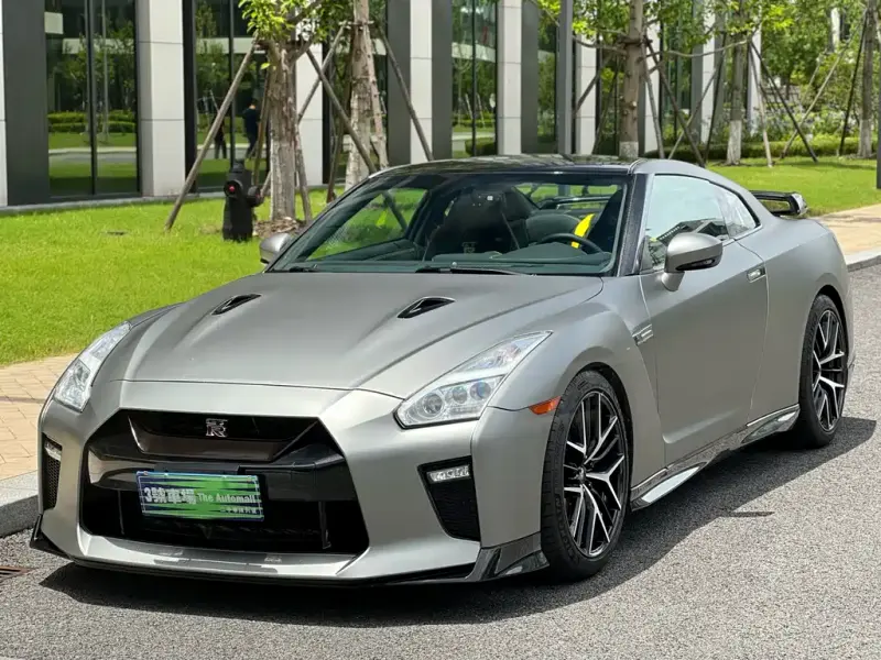 Nissan GT-R, 2010