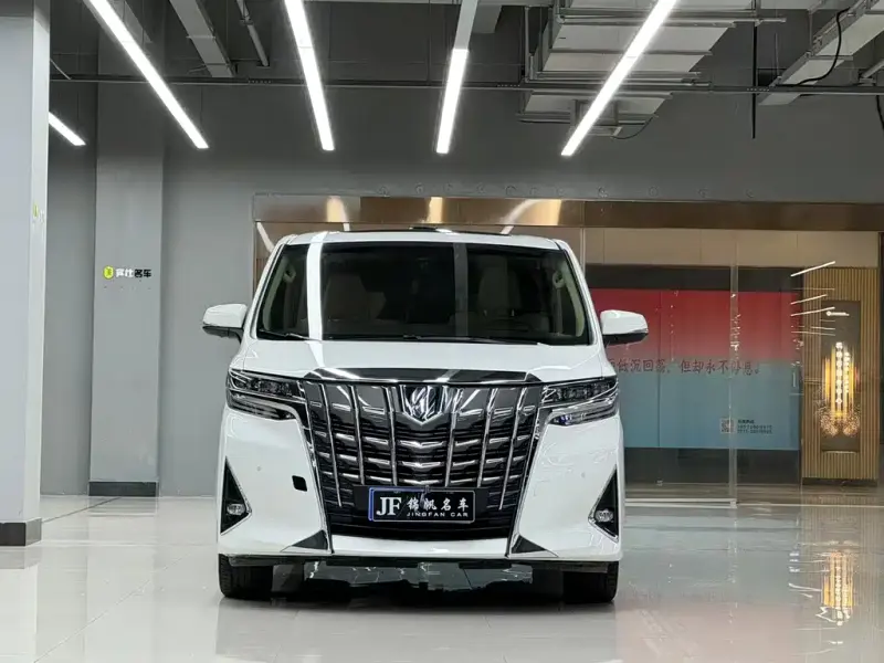 Toyota Alphard, 2023