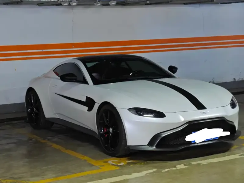 Aston Martin V8 Vantage, 2019
