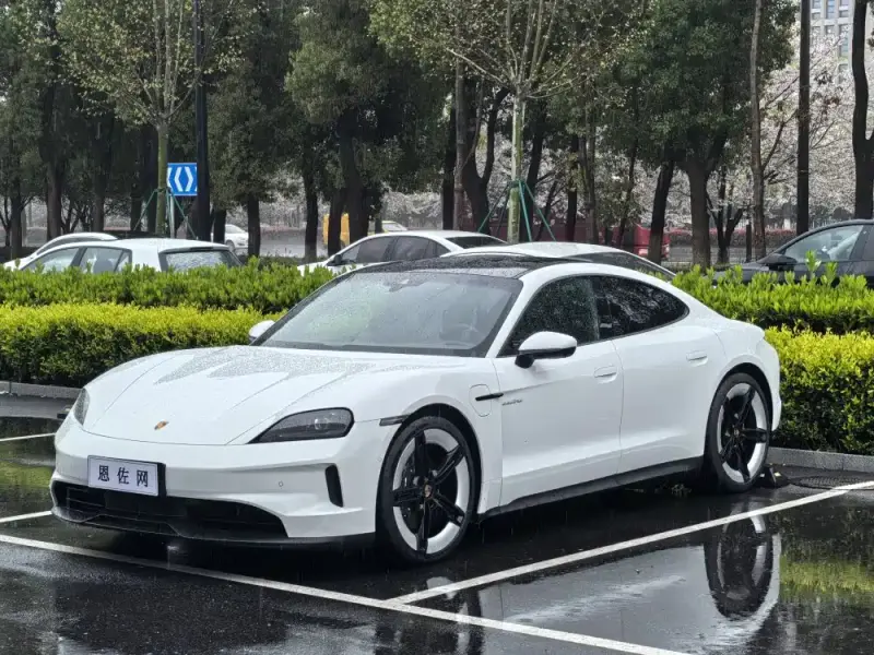 Porsche Taycan, 2026