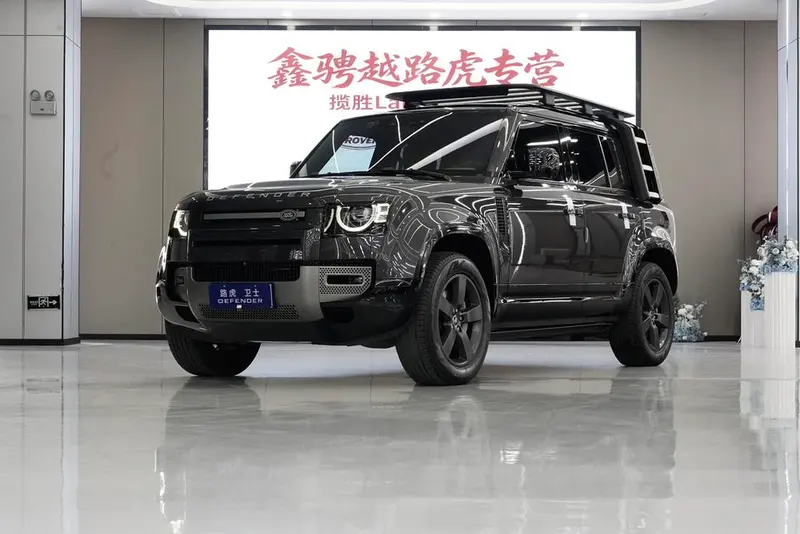 Land Rover Defender, 2023