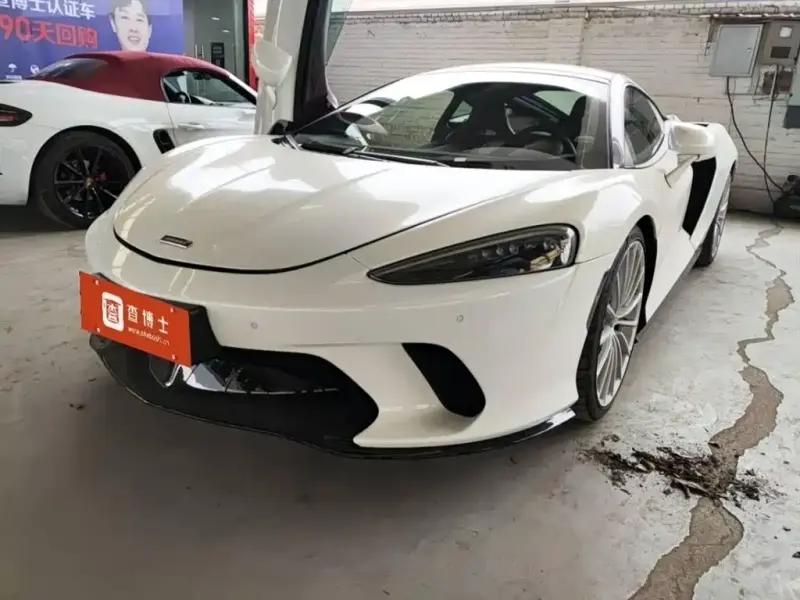 McLaren GT, 2022