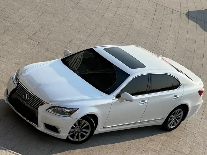 Lexus LS, 2016