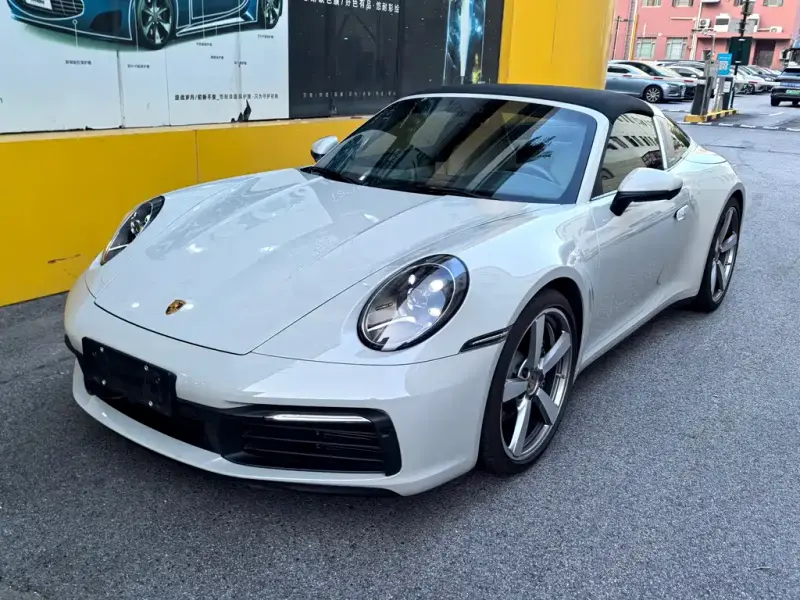 Porsche 911, 2024