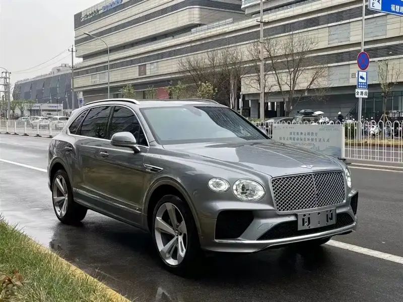 Bentley Bentayga, 2021