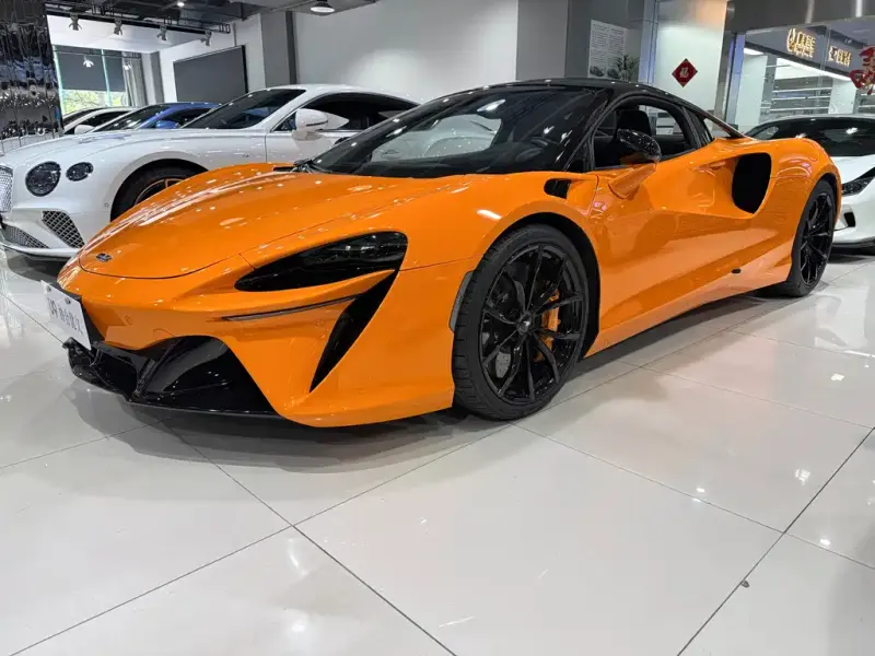 McLaren Artura, 2025